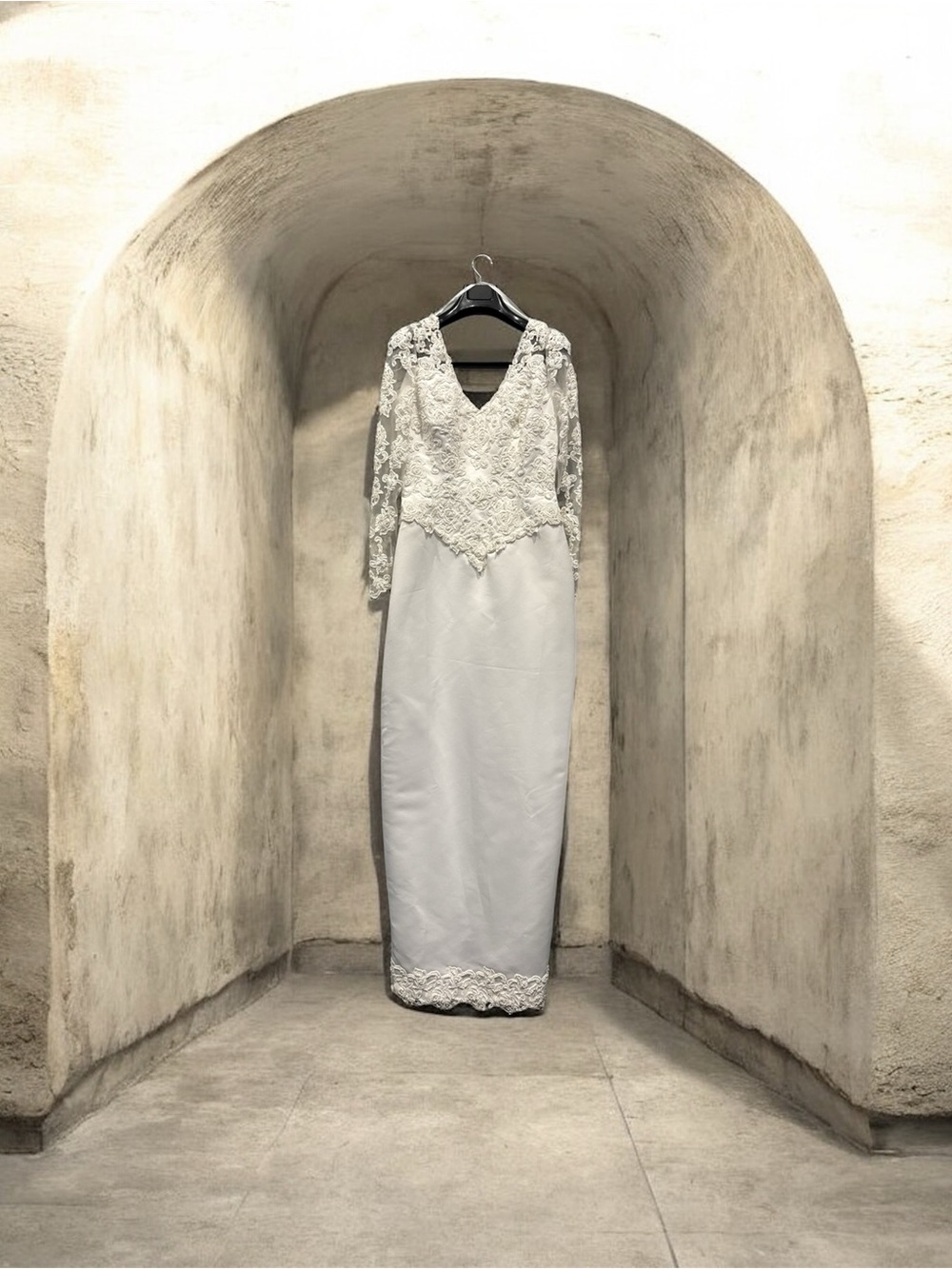 Elegant Long-Sleeve White Lace Wedding Dress with V-Neck